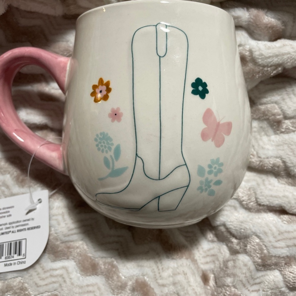 New Dolly Parton 20 Oz Embossed Stoneware Boot Icon Mug Double Sided Floral - Picture 3 of 4